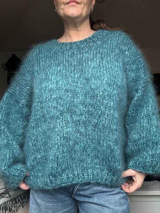 Lovely chunky mohair knit in petrol color