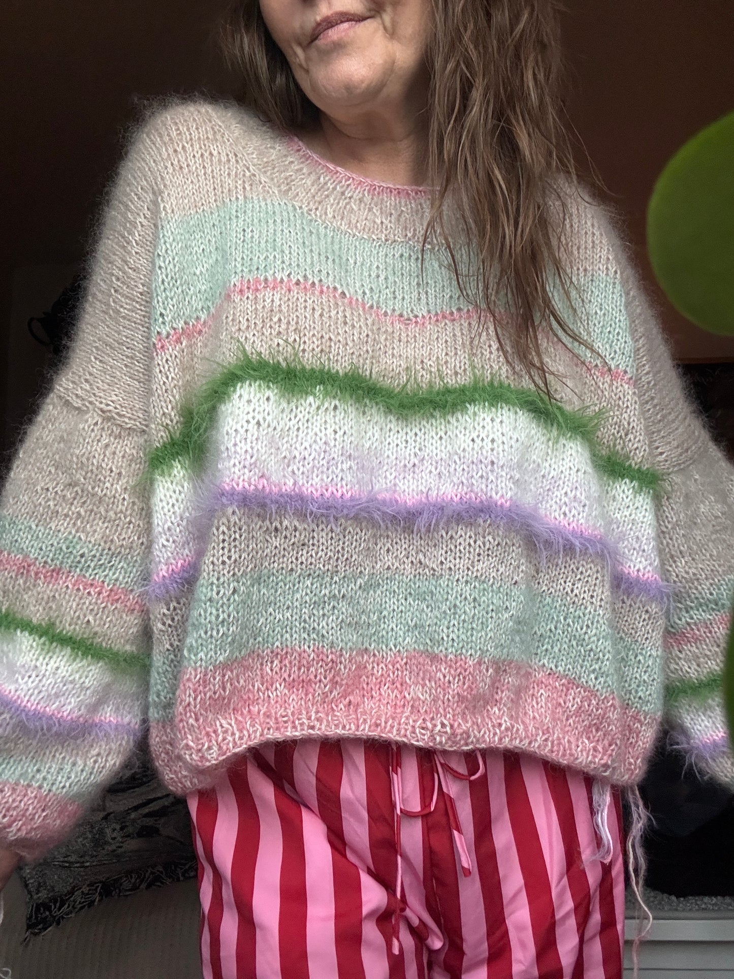 Feather knit