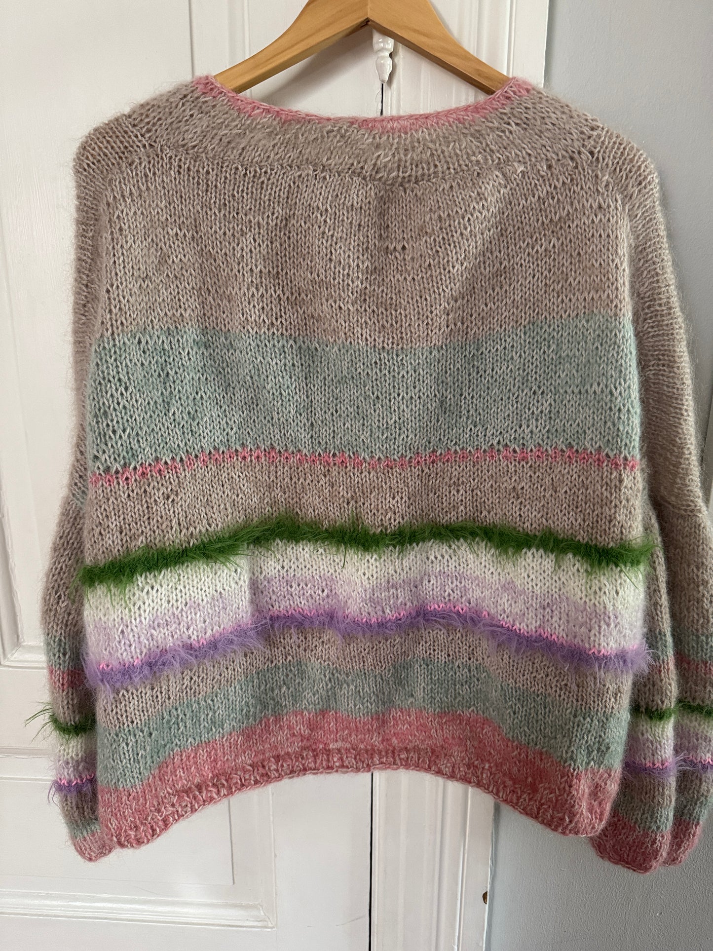 Feather knit